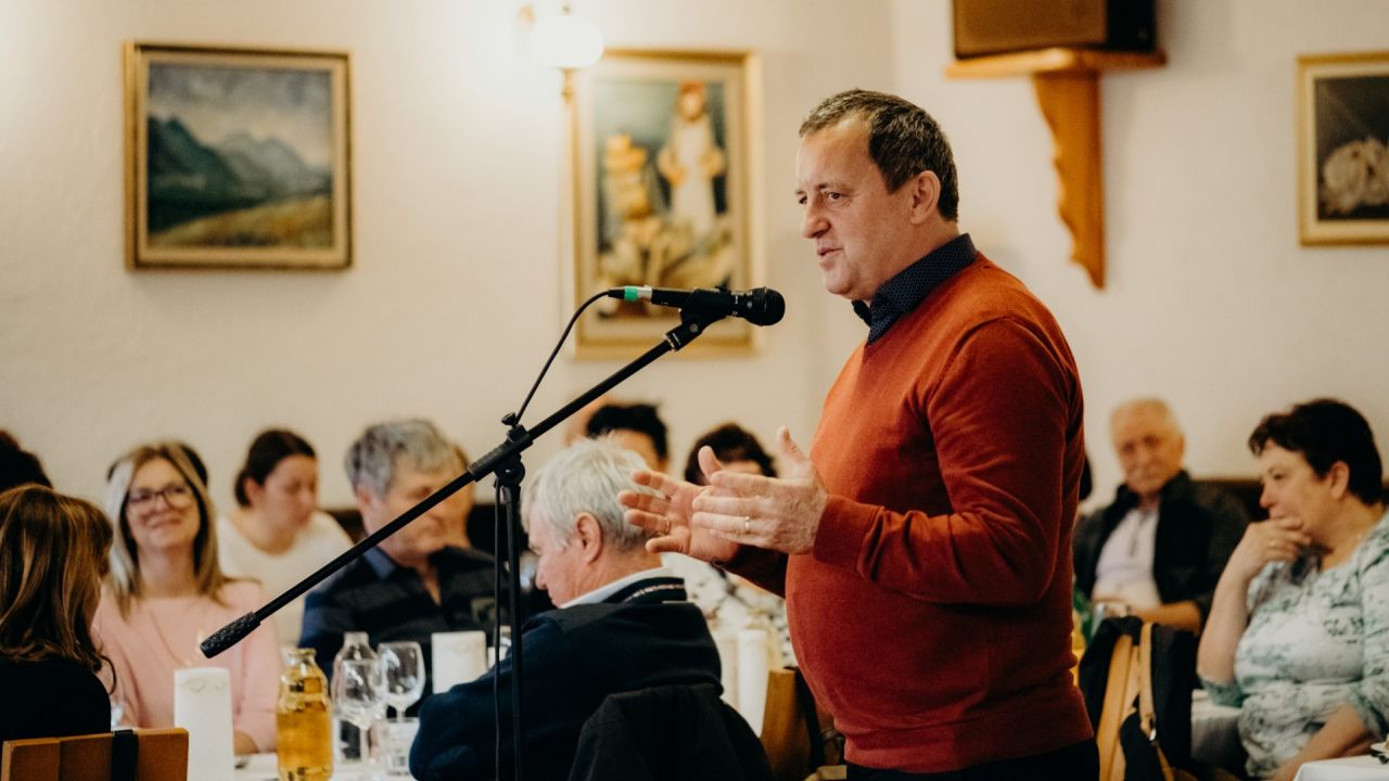 Peter Pribožič, vodja oddelka za kmetijsko svetovanje, je tudi na kratko nagovoril udeležence.
